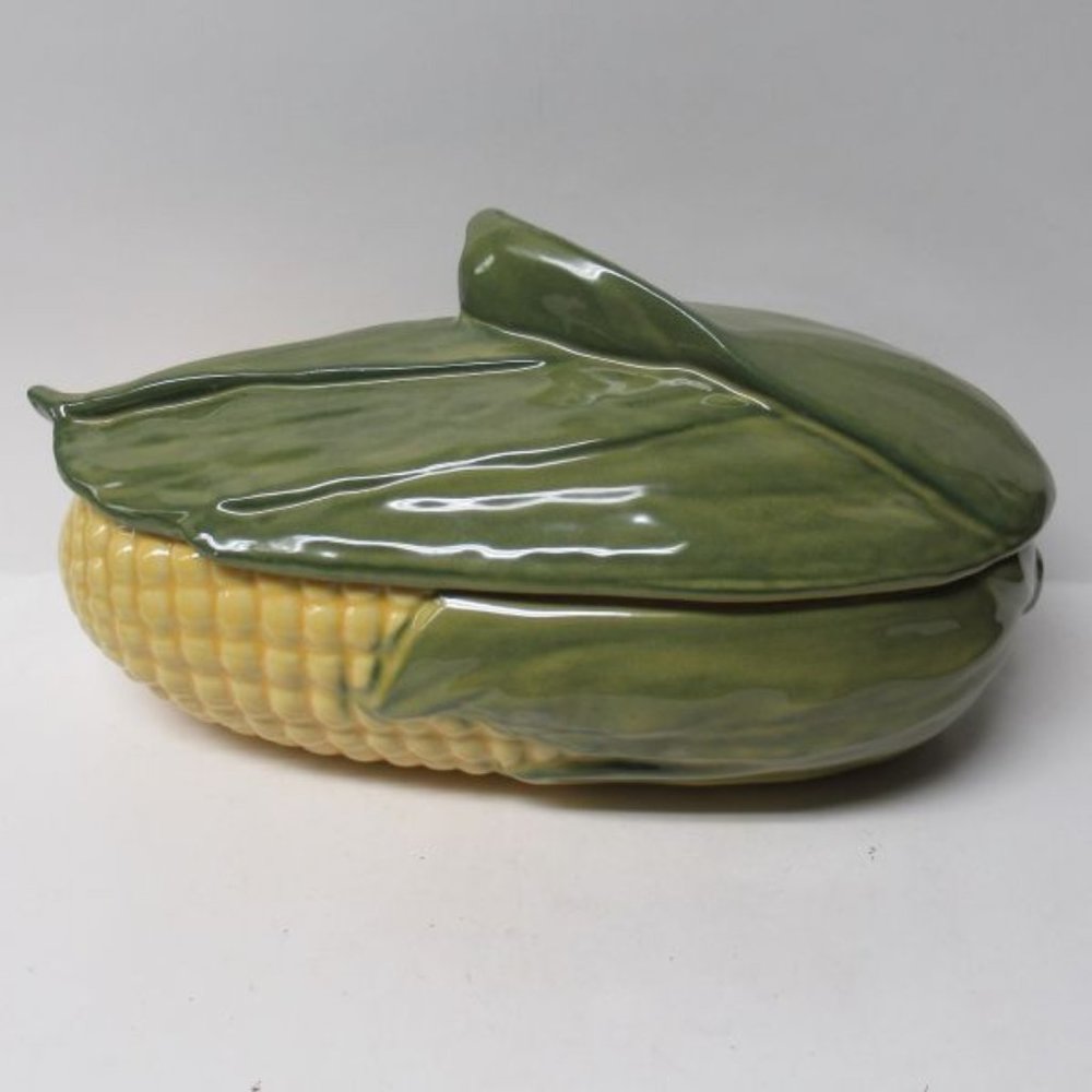 Shawnee Pottery KING CORN Corn King 11 Inch Covered Casserole, Made In U.S.A.